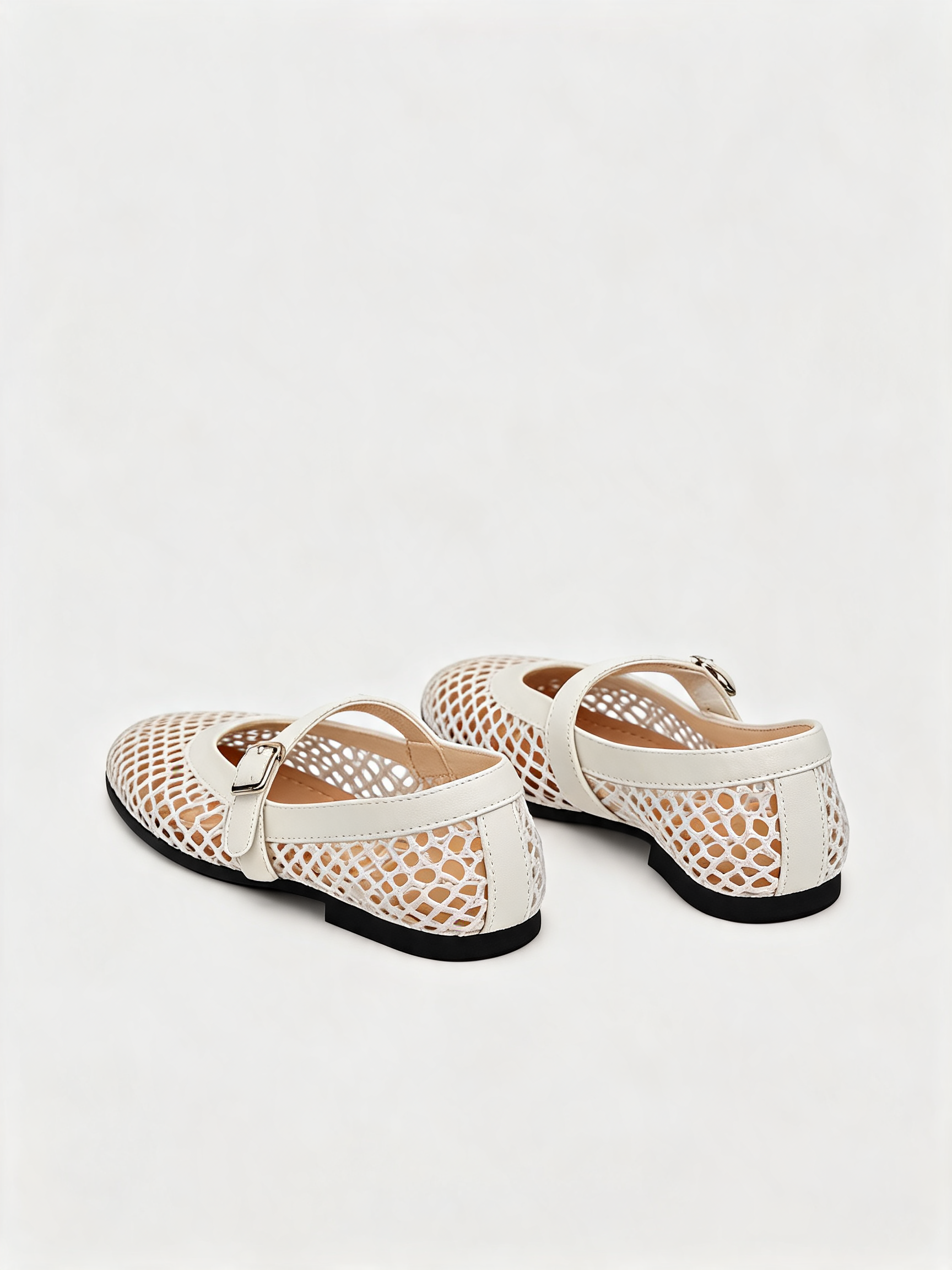 Ivory mesh Mary Jane flats with leather strap and rounded toe Belvarnè Maille